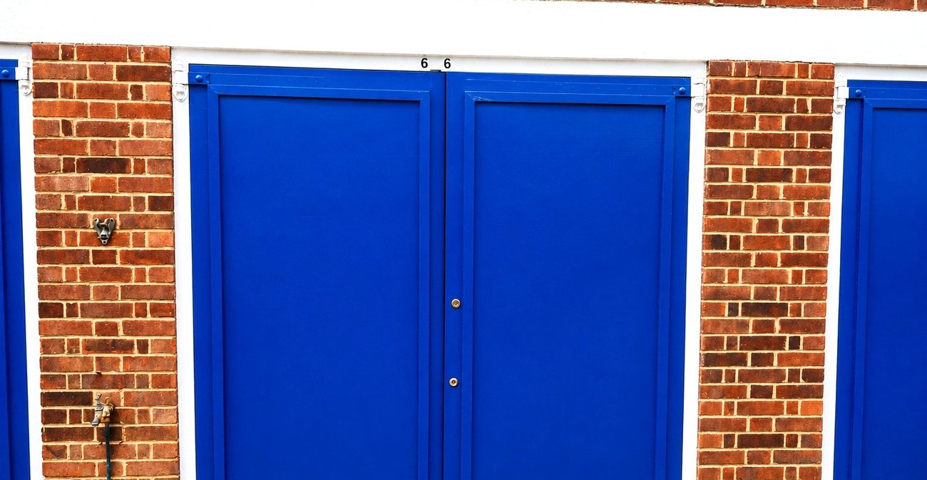 2 bedroom property for sale in London | Robinson Jackson