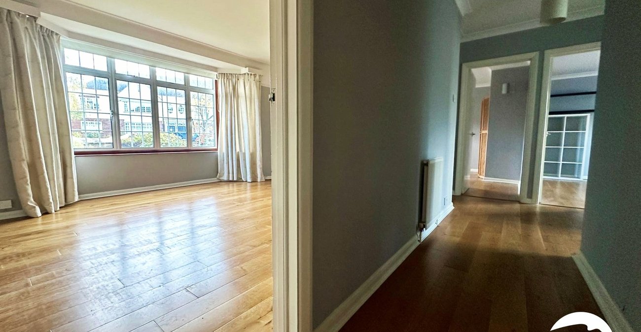 2 bedroom property for sale in London | Robinson Jackson