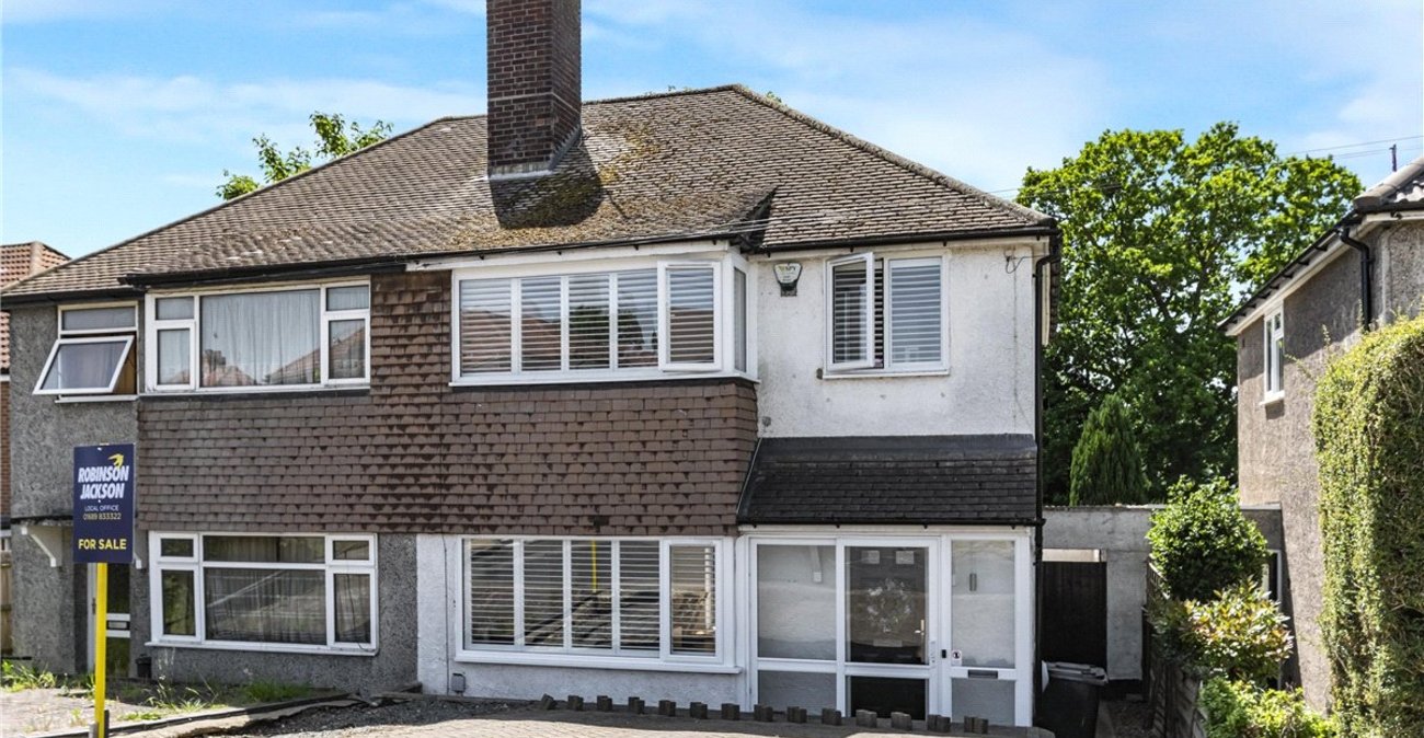 3 bedroom house for sale in Orpington | Robinson Jackson