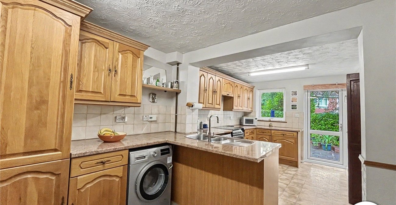 4 bedroom house for sale in Walderslade | Robinson Michael & Jackson