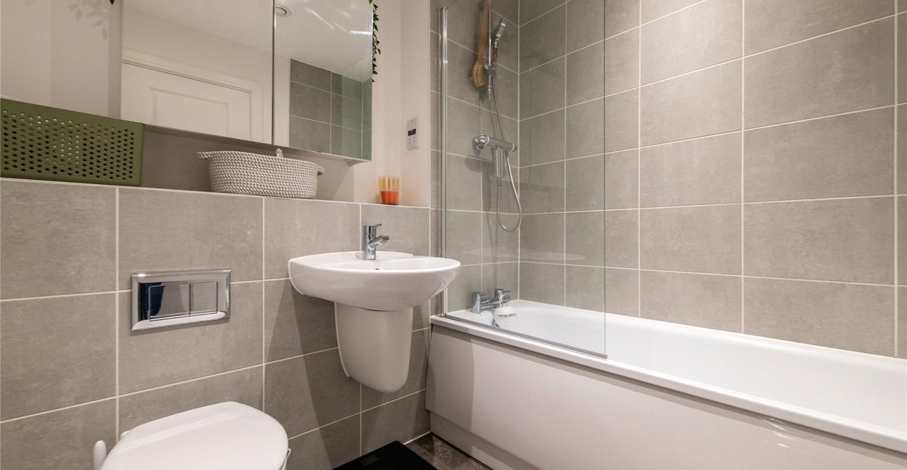 2 bedroom house for sale in Gravesend | Robinson Michael & Jackson