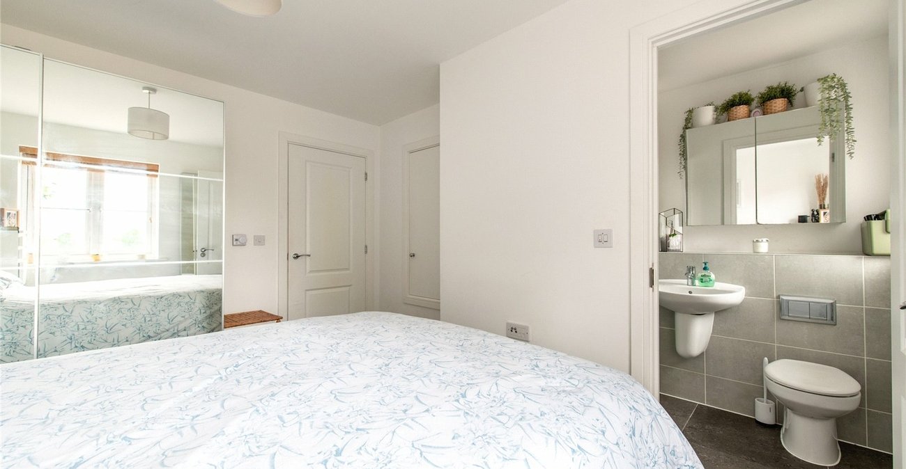 2 bedroom house for sale in Gravesend | Robinson Michael & Jackson