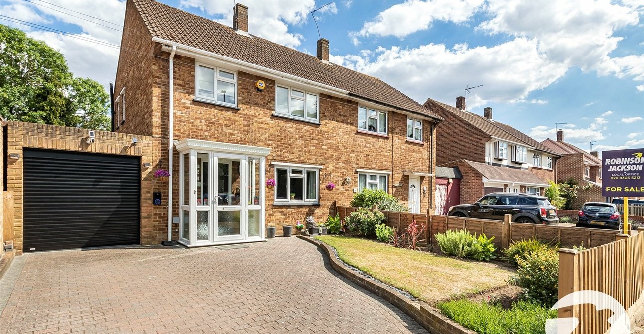 3 bedroom house for sale in Welling | Robinson Jackson