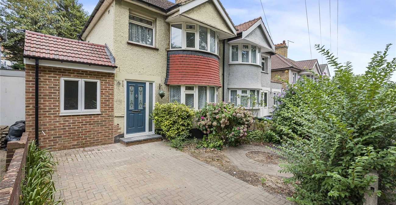 3 bedroom house for sale in Welling | Robinson Jackson