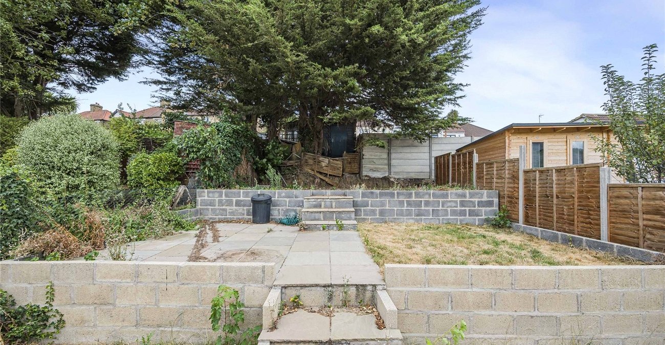 3 bedroom house for sale in Welling | Robinson Jackson