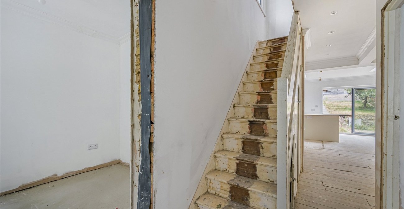 3 bedroom house for sale in Welling | Robinson Jackson