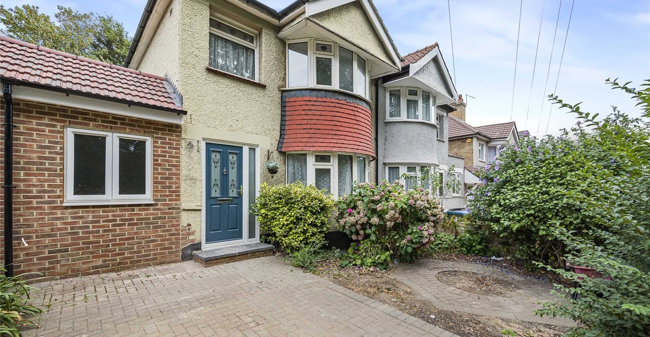 3 bedroom house for sale in Welling | Robinson Jackson