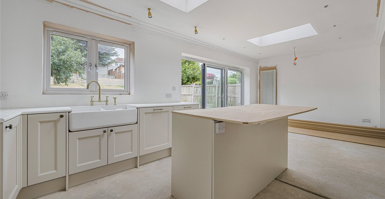 3 bedroom house for sale in Welling | Robinson Jackson