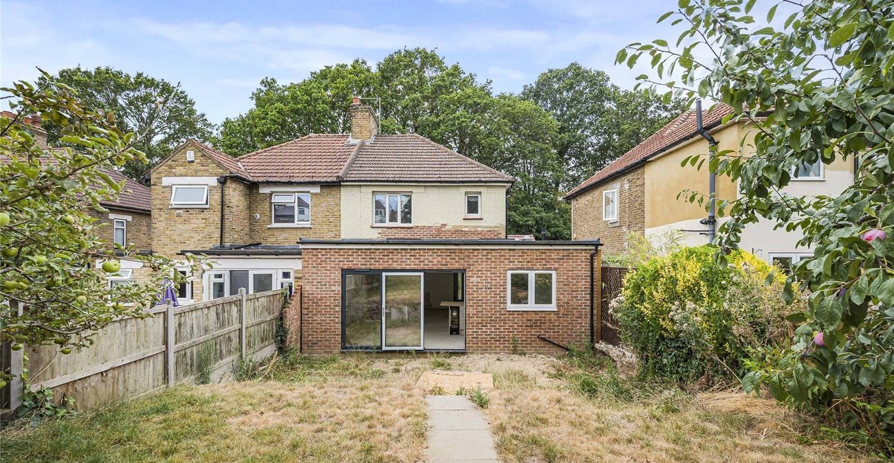 3 bedroom house for sale in Welling | Robinson Jackson