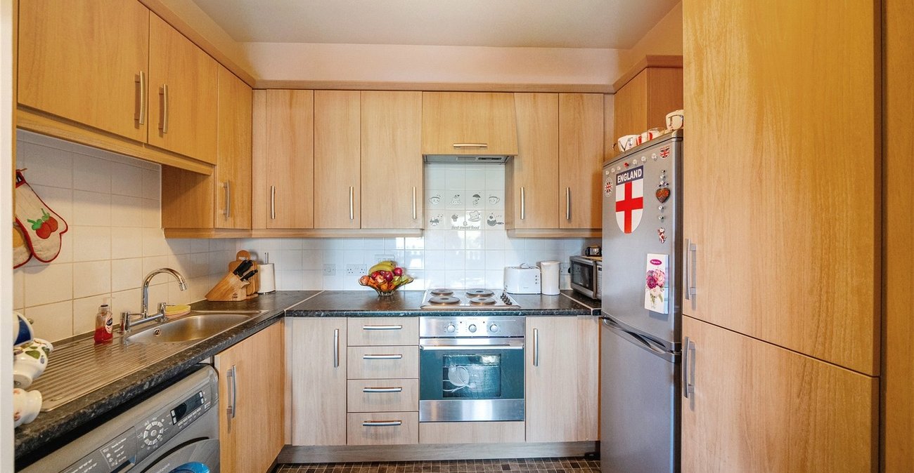 2 bedroom property for sale in  | Robinson Jackson