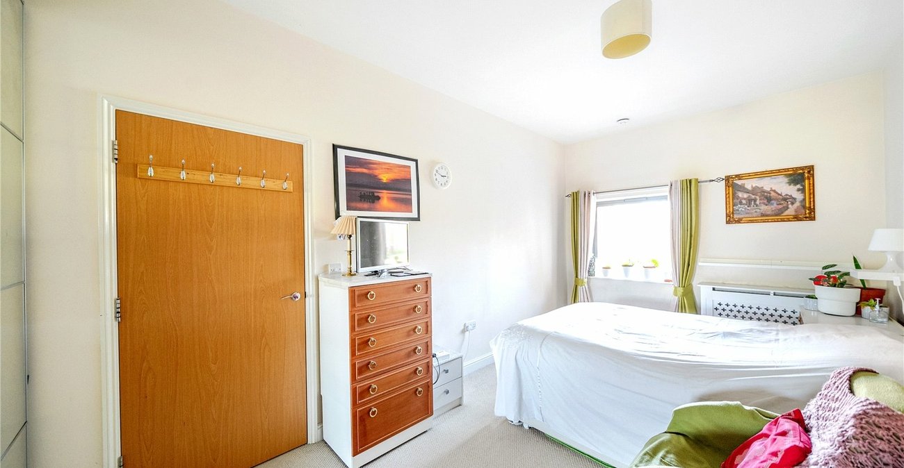 2 bedroom property for sale in  | Robinson Jackson