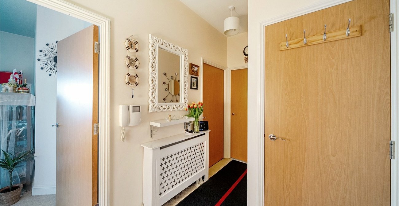 2 bedroom property for sale in  | Robinson Jackson