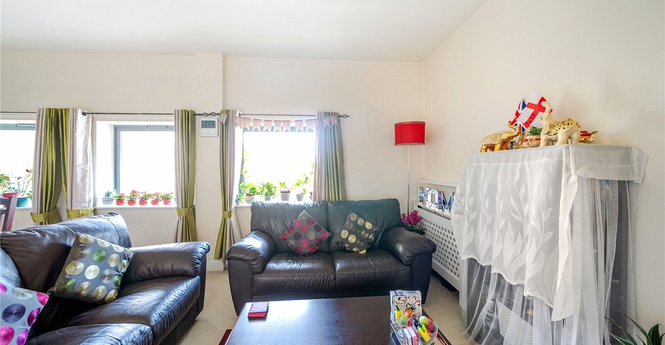 2 bedroom property for sale in  | Robinson Jackson