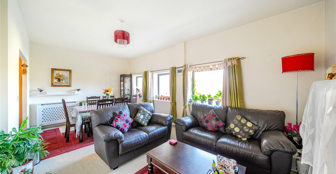 2 bedroom property for sale in  | Robinson Jackson