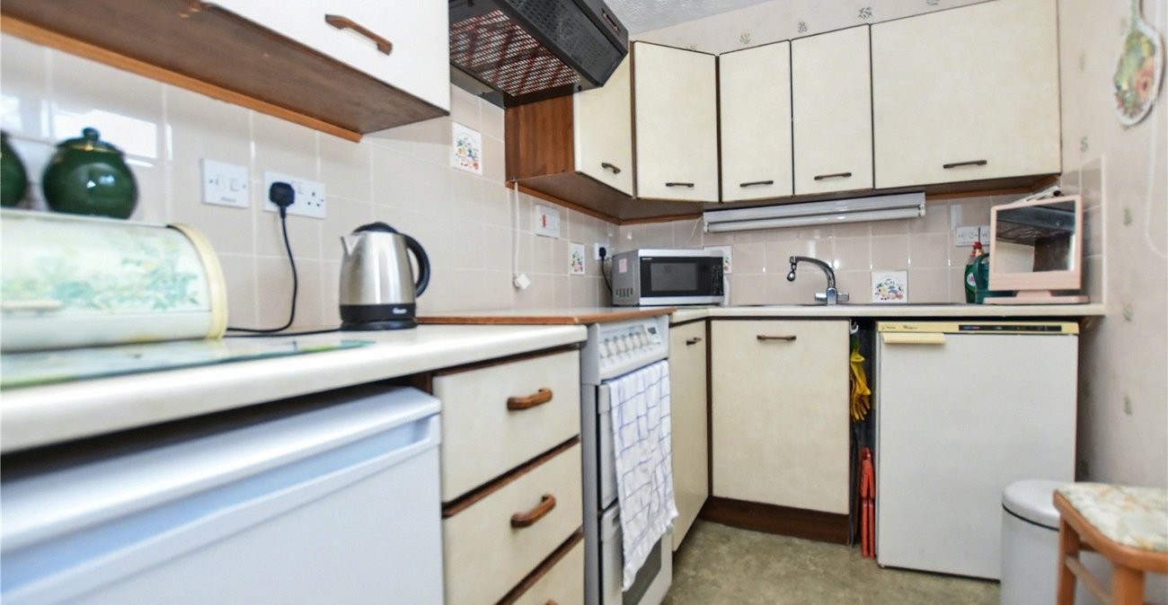 2 bedroom property for sale in Crayford | Robinson Jackson