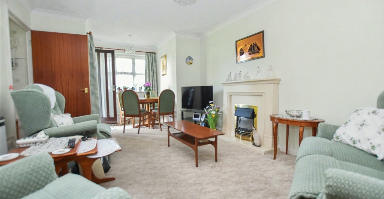 2 bedroom property for sale in Crayford | Robinson Jackson