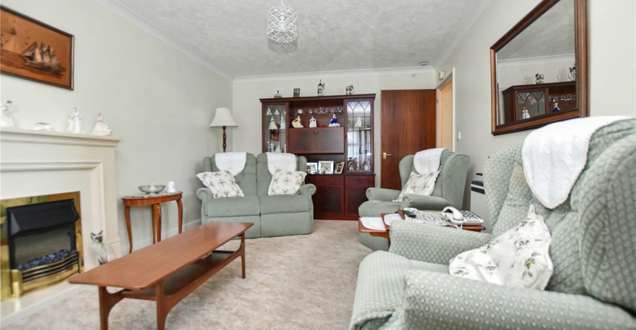 2 bedroom property for sale in Crayford | Robinson Jackson