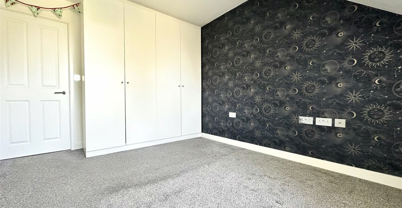 1 bedroom property for sale in Greenhithe | Robinson Jackson