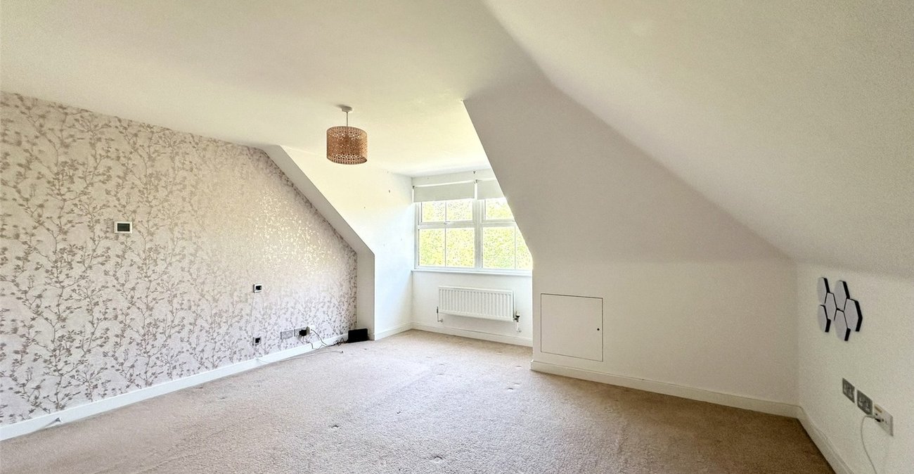 1 bedroom property for sale in Greenhithe | Robinson Jackson