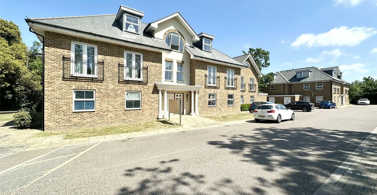 1 bedroom property for sale in Greenhithe | Robinson Jackson