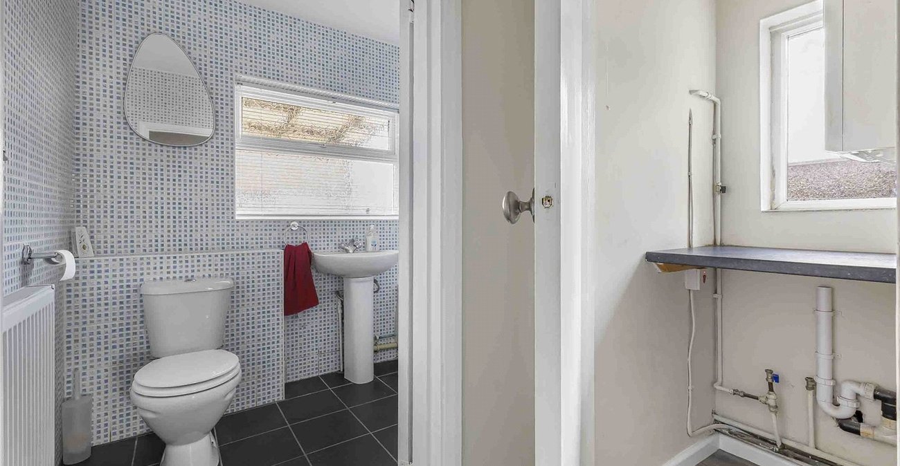 3 bedroom house for sale in Greenhithe | Robinson Jackson