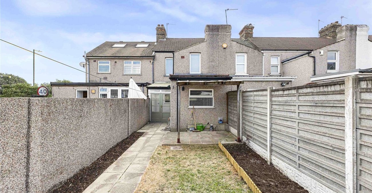 3 bedroom house for sale in Greenhithe | Robinson Jackson