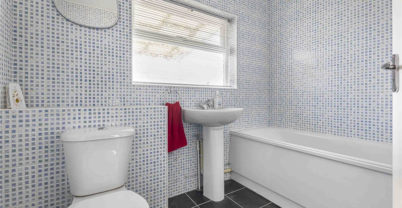 3 bedroom house for sale in Greenhithe | Robinson Jackson