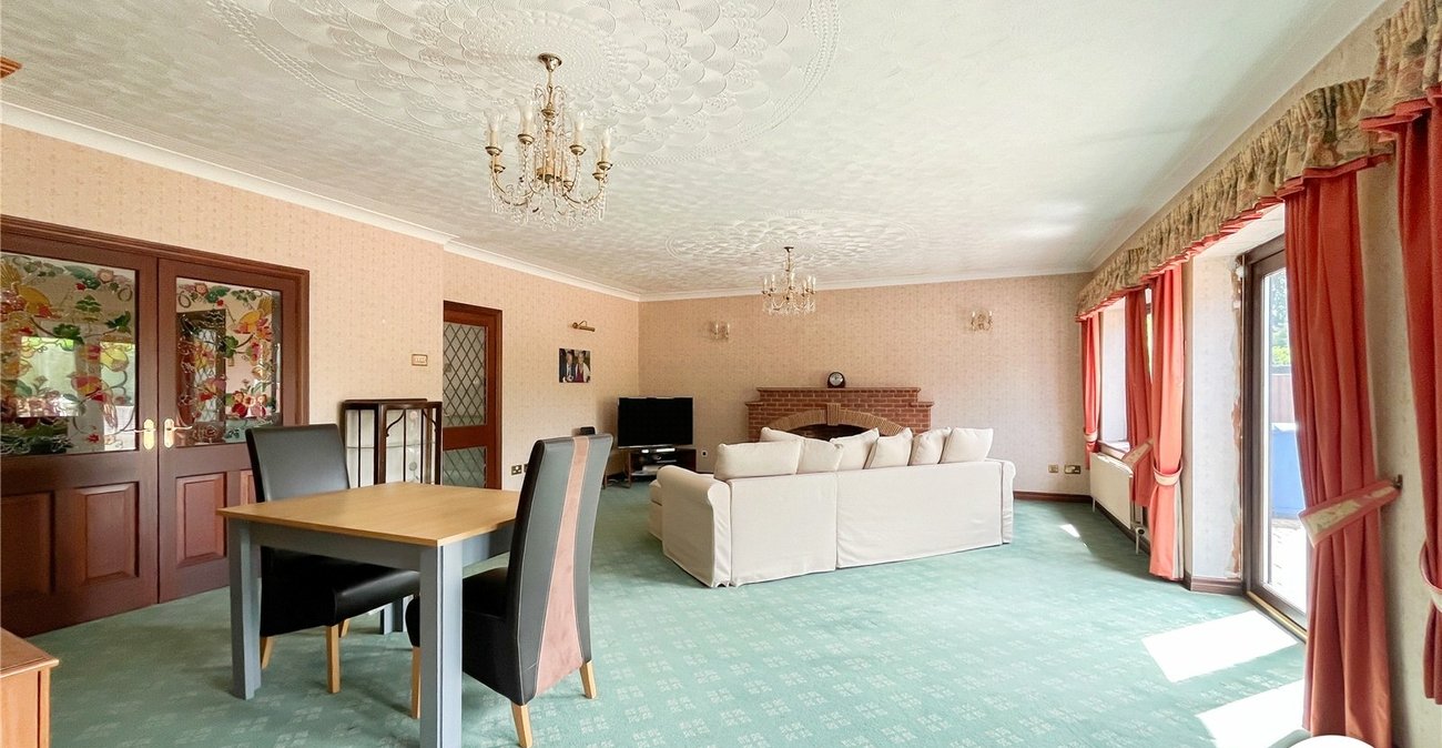 4 bedroom bungalow for sale in Newington | Robinson Michael & Jackson