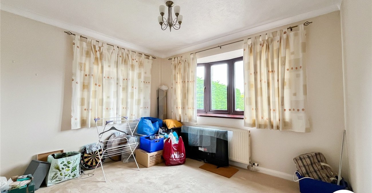 4 bedroom bungalow for sale in Newington | Robinson Michael & Jackson