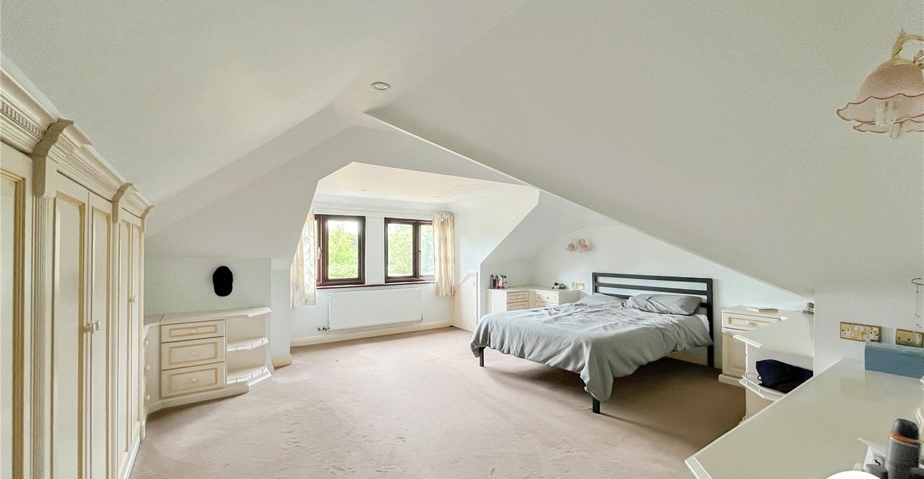 4 bedroom bungalow for sale in Newington | Robinson Michael & Jackson