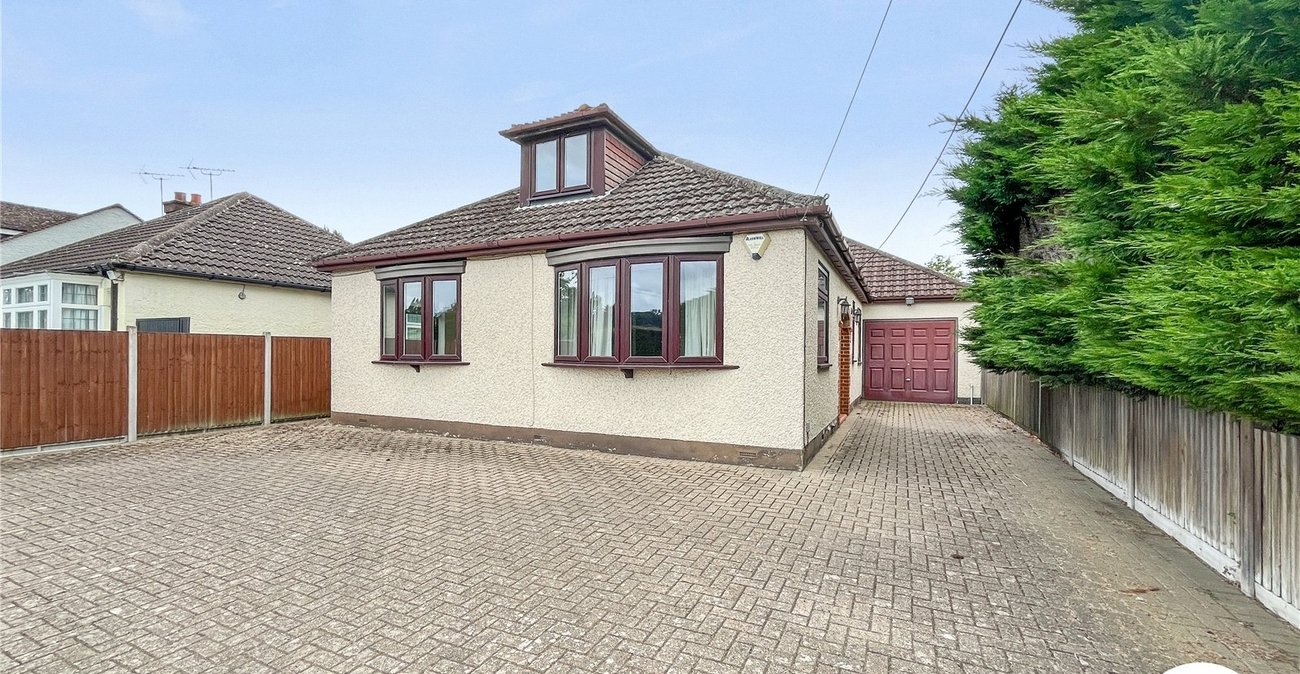 4 bedroom bungalow for sale in Newington | Robinson Michael & Jackson