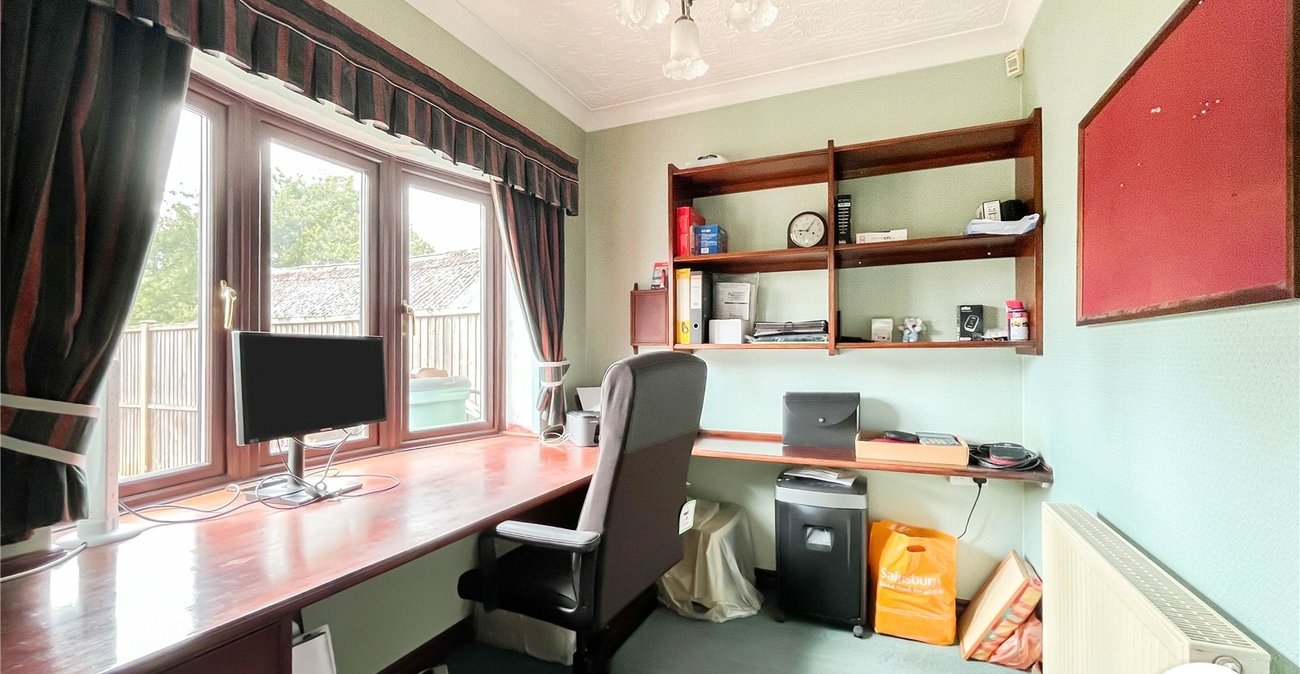 4 bedroom bungalow for sale in Newington | Robinson Michael & Jackson