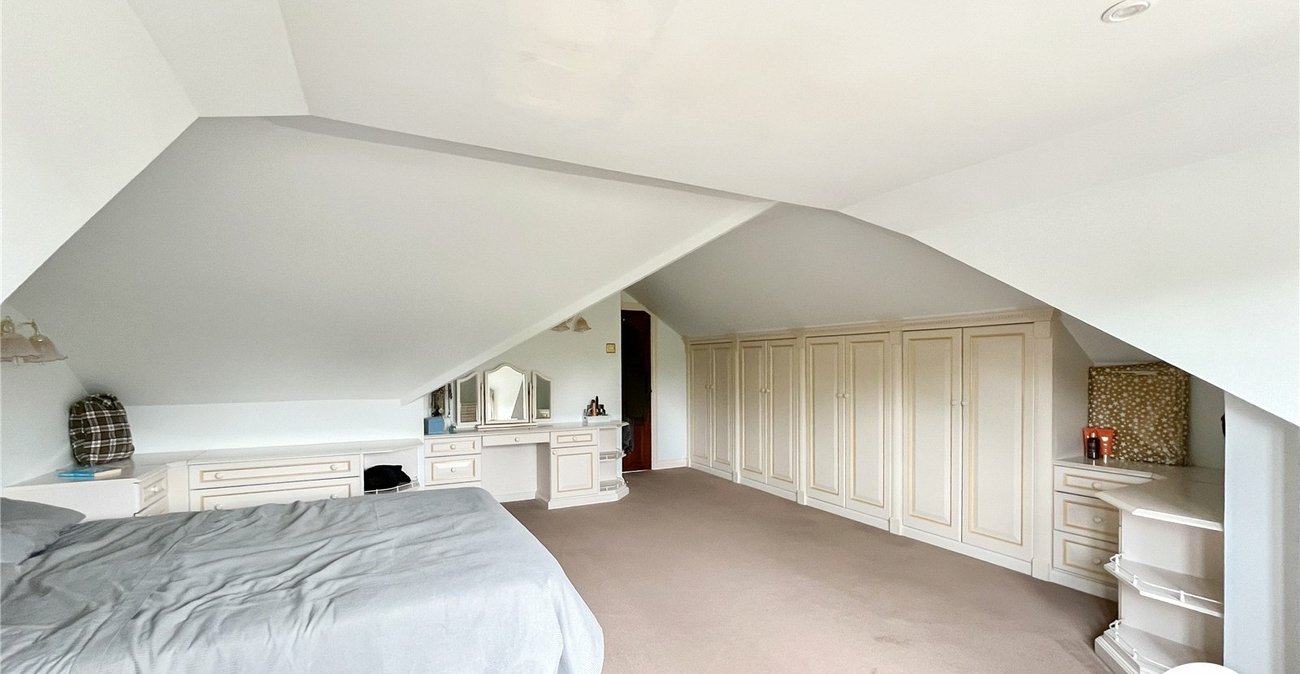 4 bedroom bungalow for sale in Newington | Robinson Michael & Jackson