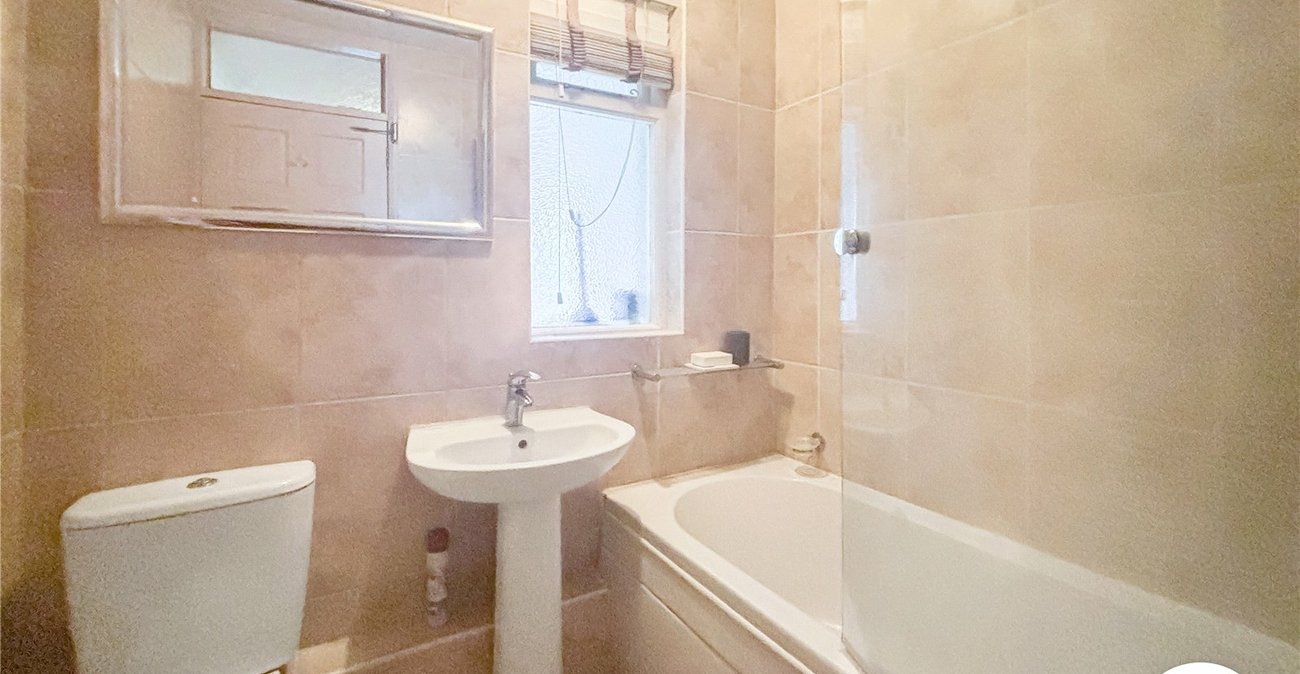 3 bedroom bungalow for sale in Newington | Robinson Michael & Jackson