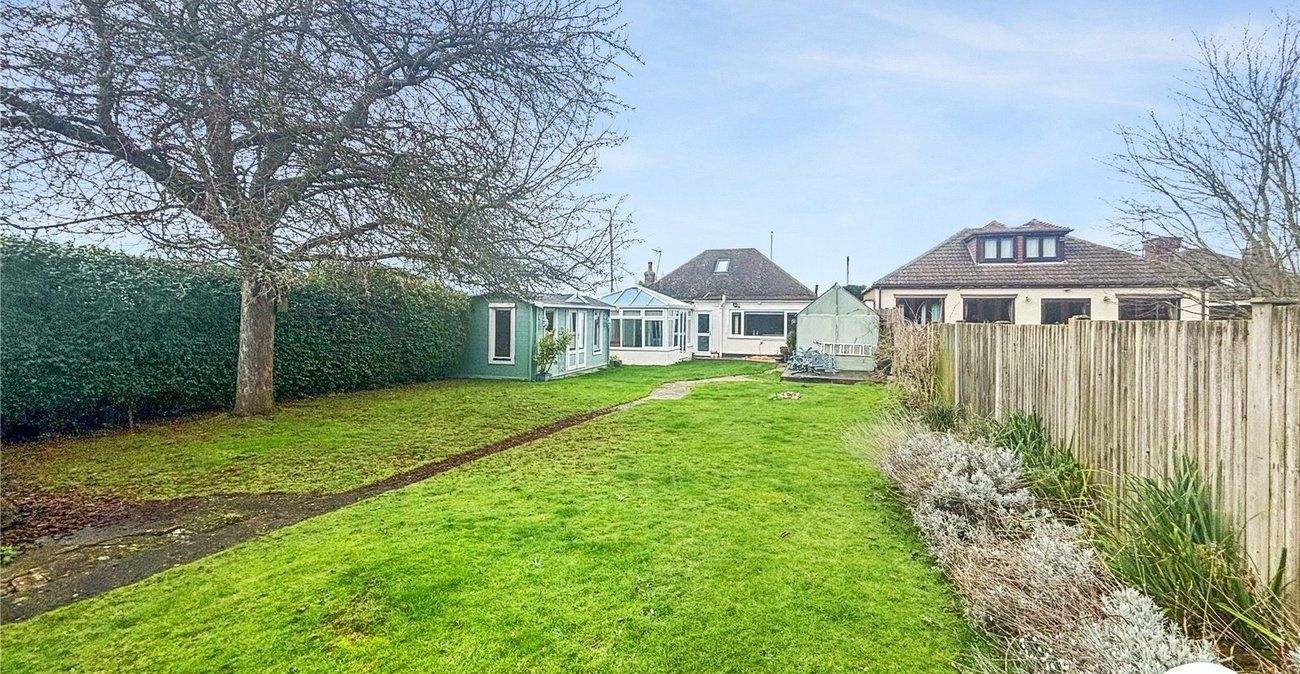 3 bedroom bungalow for sale in Newington | Robinson Michael & Jackson