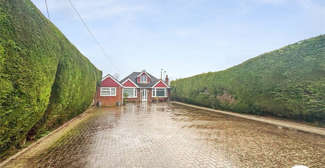 3 bedroom bungalow for sale in Newington | Robinson Michael & Jackson