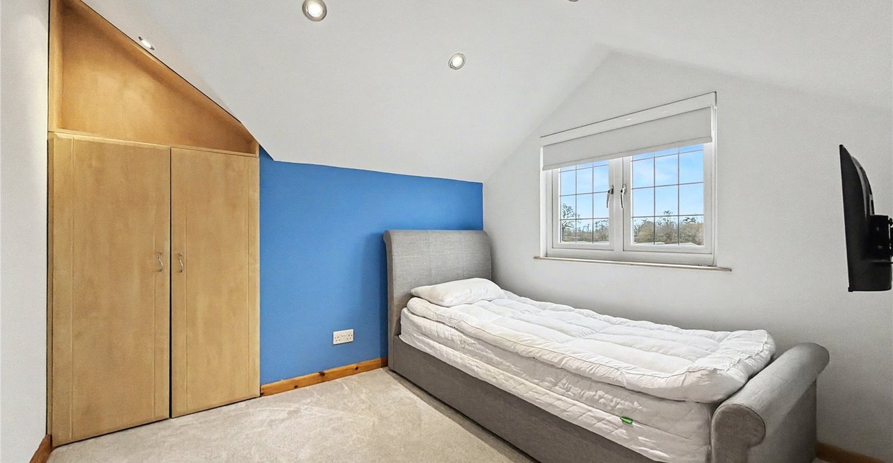 4 bedroom bungalow for sale in Newington | Robinson Michael & Jackson
