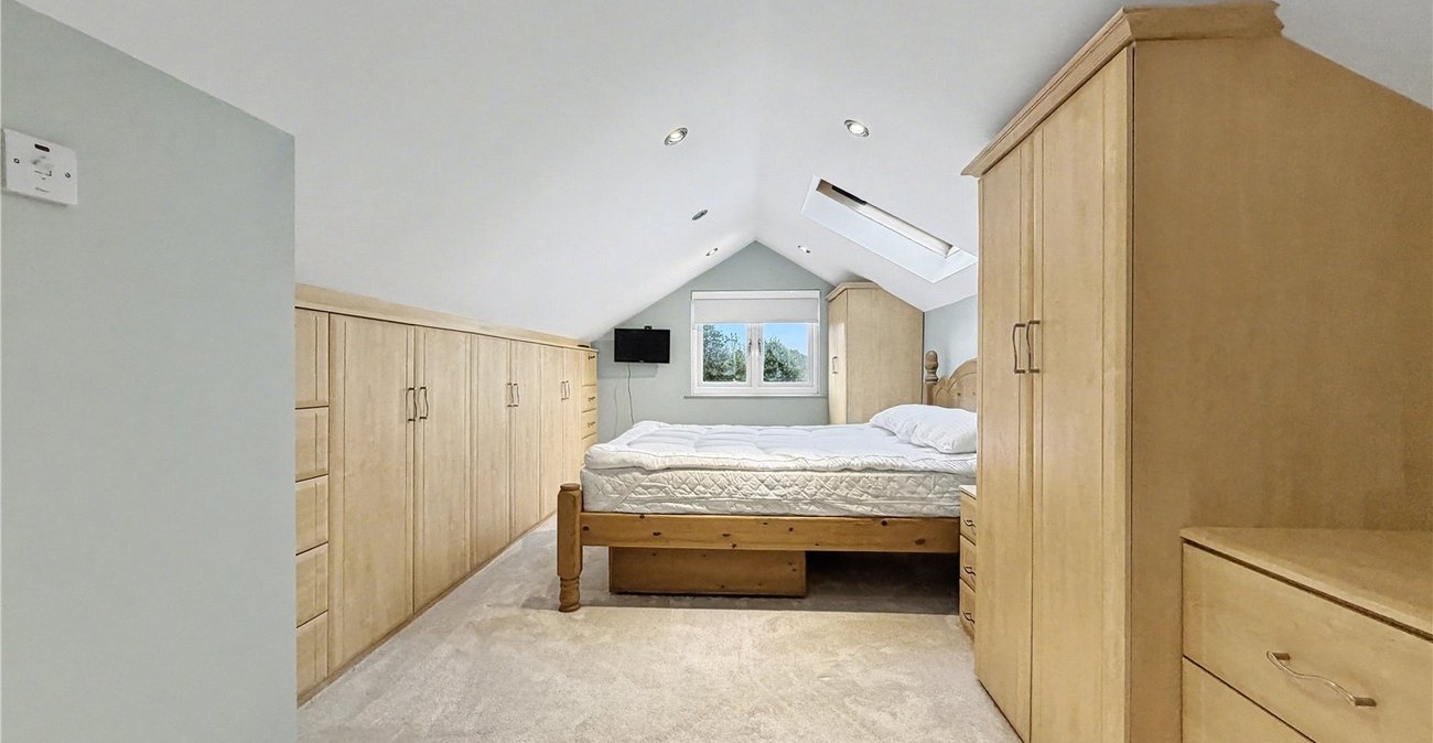4 bedroom bungalow for sale in Newington | Robinson Michael & Jackson