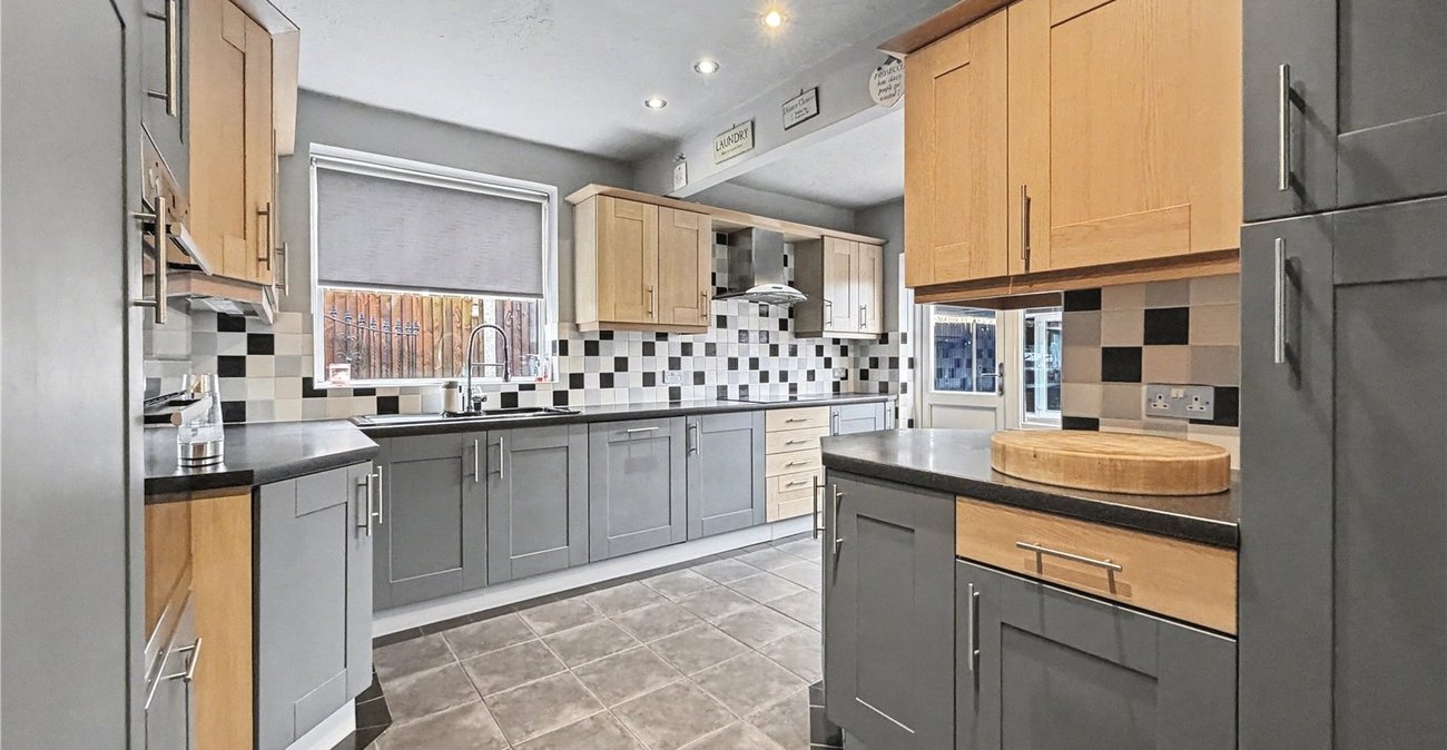 4 bedroom bungalow for sale in Newington | Robinson Michael & Jackson