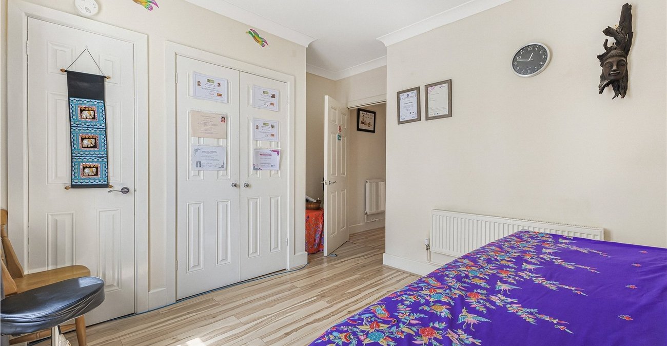 2 bedroom property for sale in Northfleet | Robinson Michael & Jackson