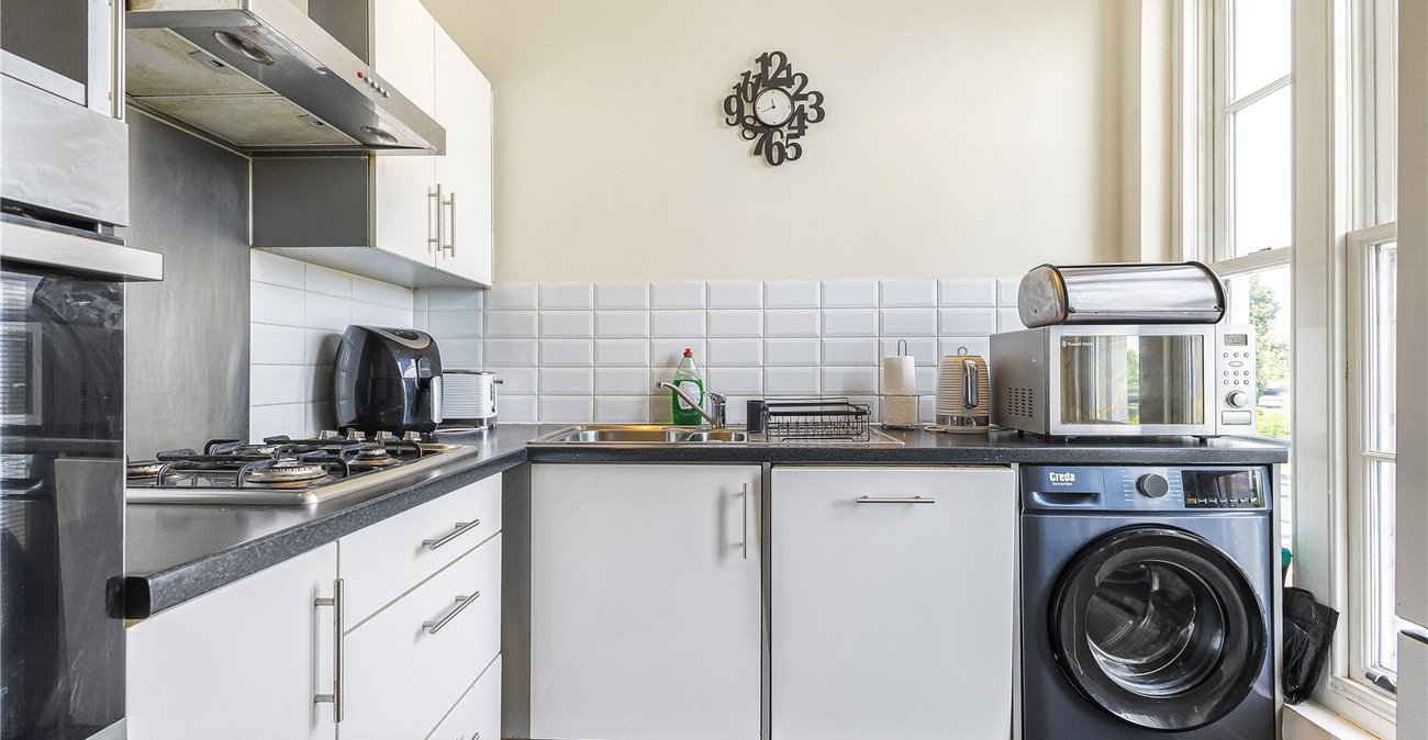 2 bedroom property for sale in Northfleet | Robinson Michael & Jackson