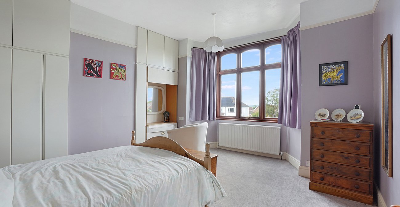 4 bedroom house for sale in Rainham | Robinson Michael & Jackson