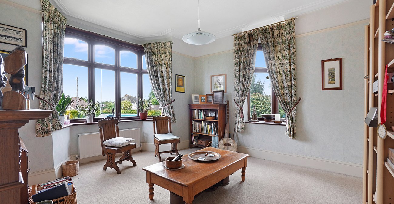 4 bedroom house for sale in Rainham | Robinson Michael & Jackson