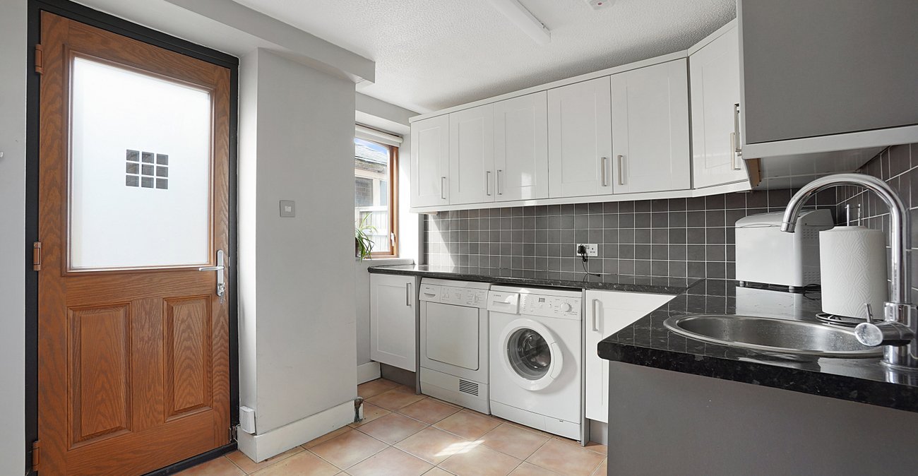 4 bedroom house for sale in Rainham | Robinson Michael & Jackson