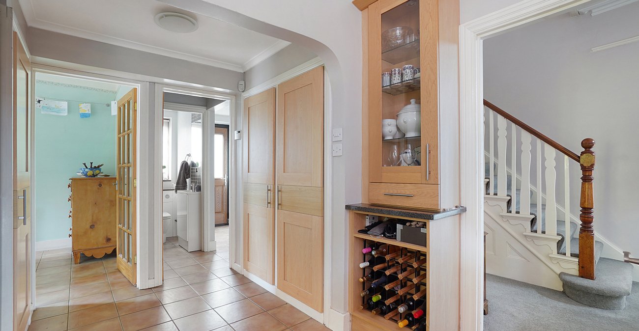 4 bedroom house for sale in Rainham | Robinson Michael & Jackson