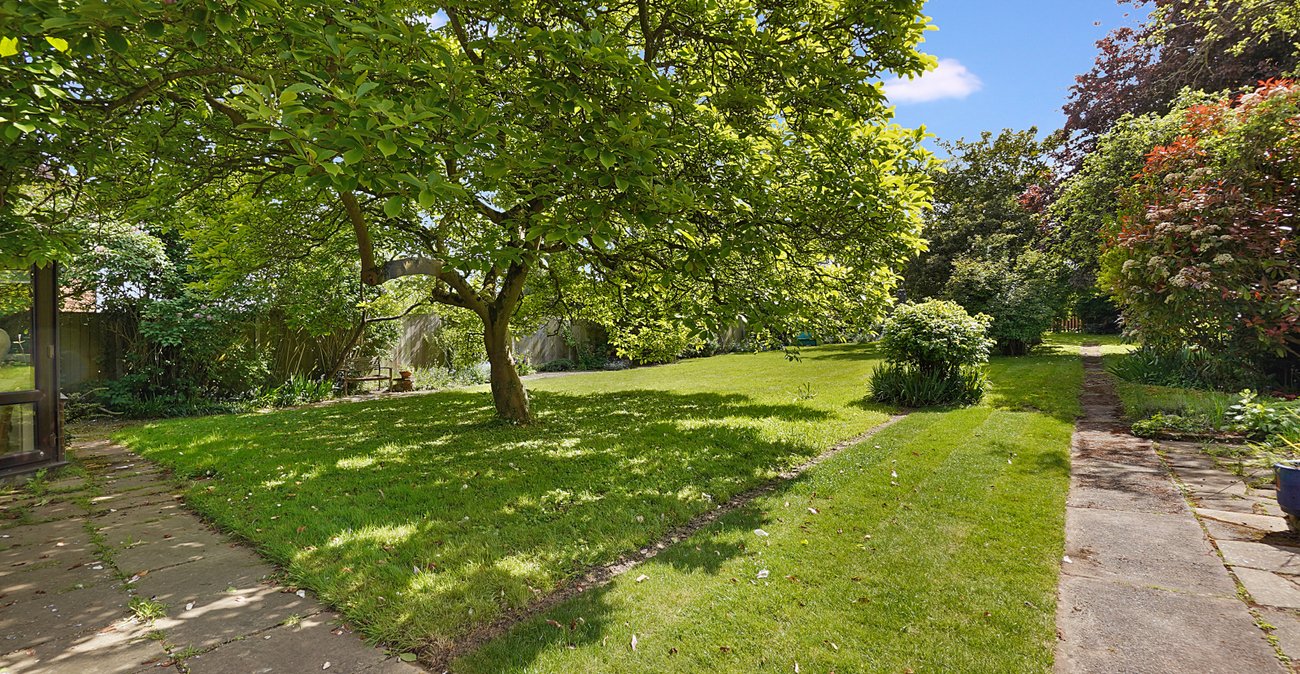 4 bedroom house for sale in Rainham | Robinson Michael & Jackson