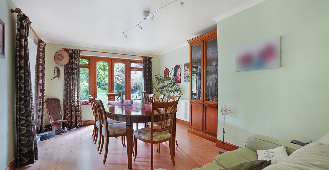 4 bedroom house for sale in Rainham | Robinson Michael & Jackson