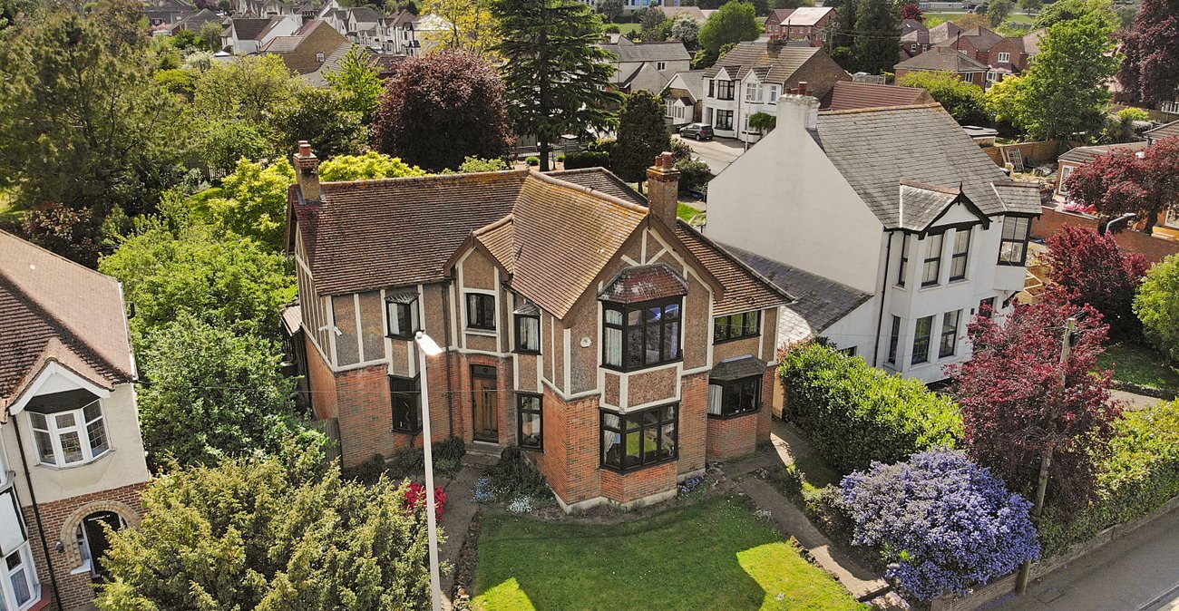 4 bedroom house for sale in Rainham | Robinson Michael & Jackson