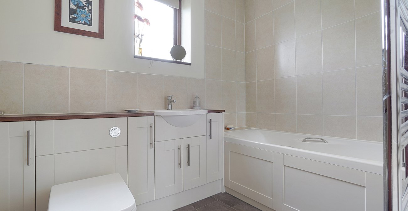 4 bedroom house for sale in Rainham | Robinson Michael & Jackson