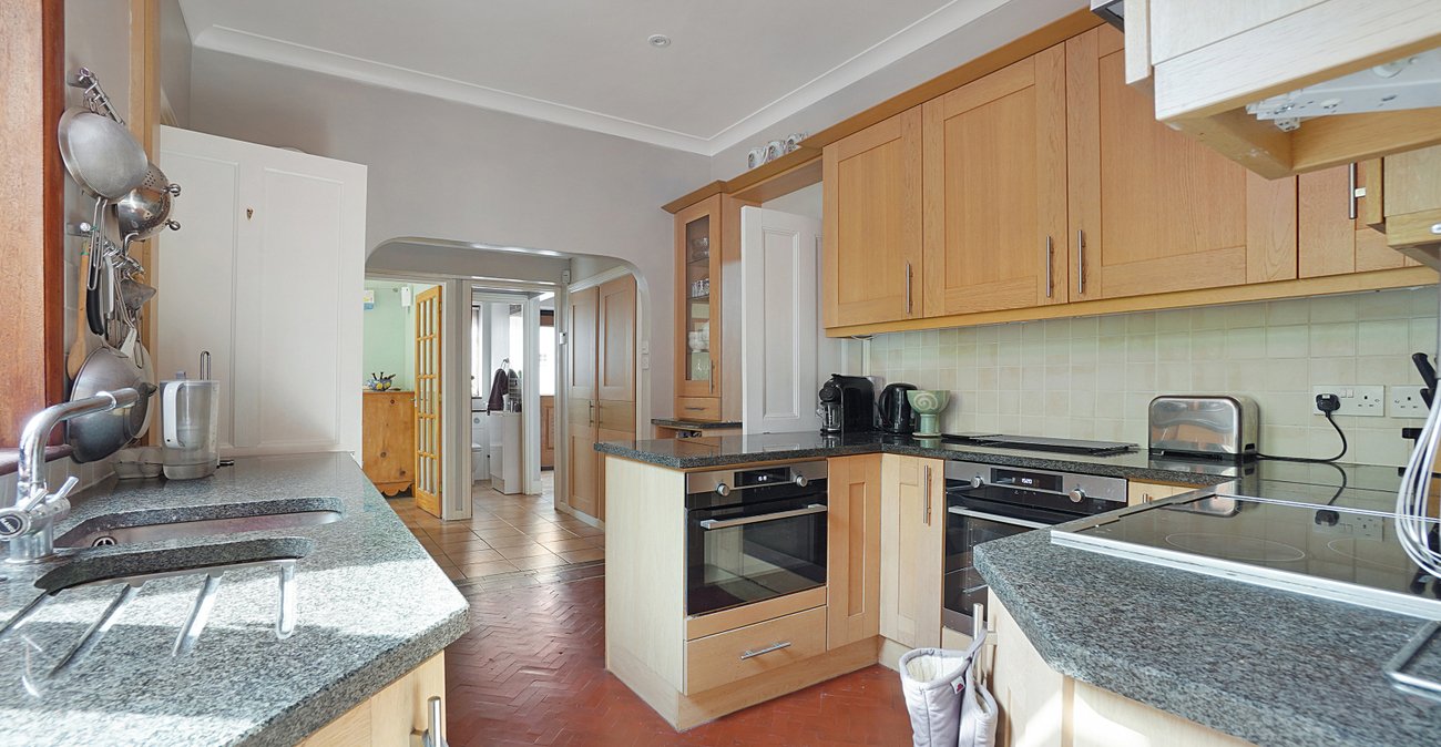 4 bedroom house for sale in Rainham | Robinson Michael & Jackson